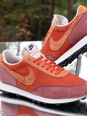 Nike Daybreak Rugged Orange